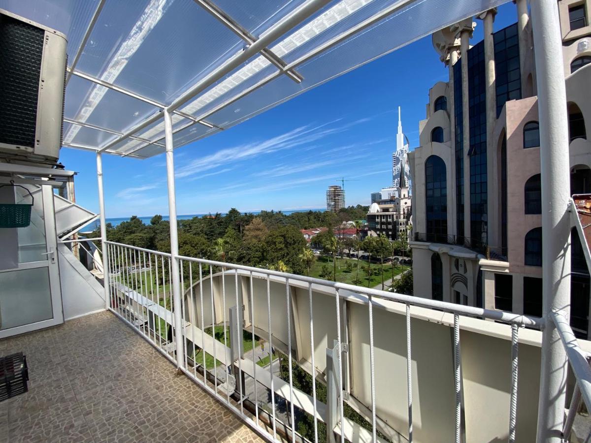 Apartment On Luka Asatiani 2 Batumi Exterior photo