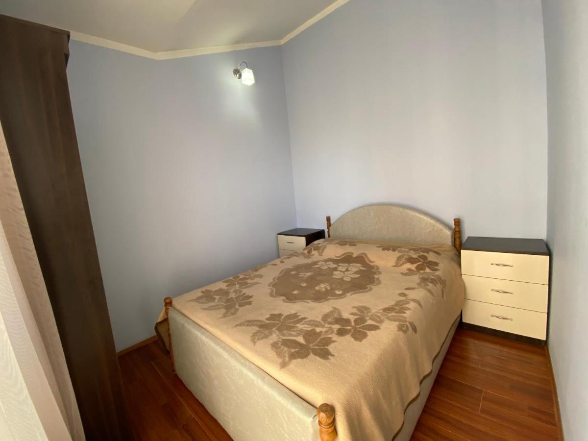 Apartment On Luka Asatiani 2 Batumi Exterior photo